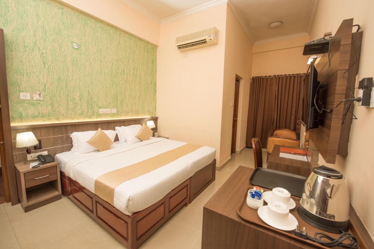 Kallada Golden Hotel Thrissur Dış mekan fotoğraf
