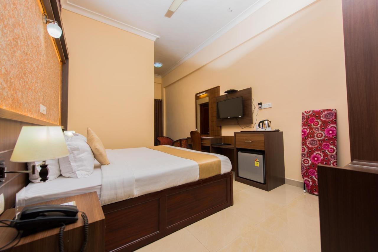 Kallada Golden Hotel Thrissur Dış mekan fotoğraf